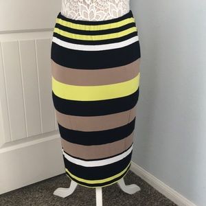 Bobeau Mid Skirt